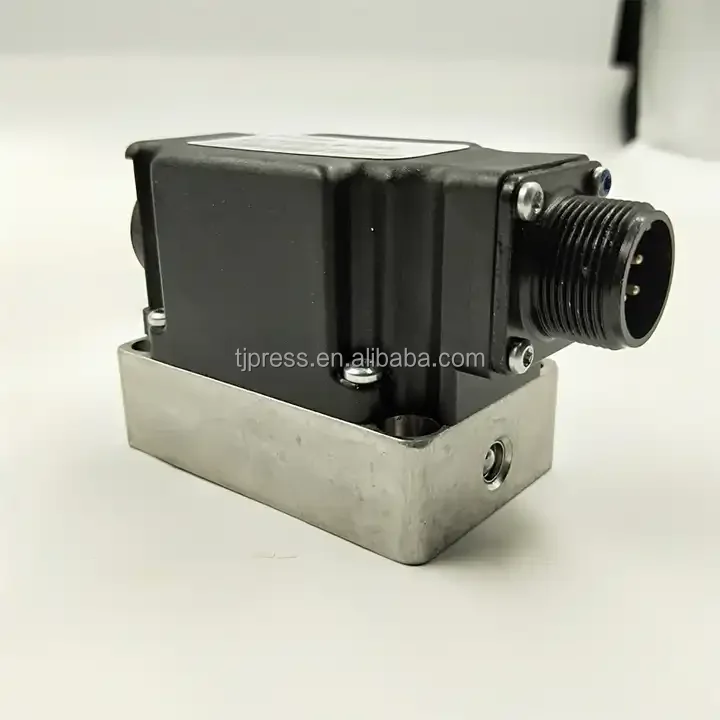 MCV116A3501 MCV116A350 MCV105C3026 MCV116G4211 MCV116G4204 New Control Valve